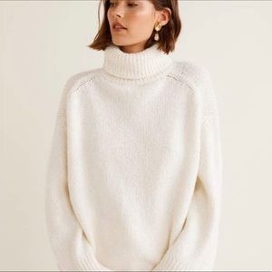 Turtle neck white sweater oversized